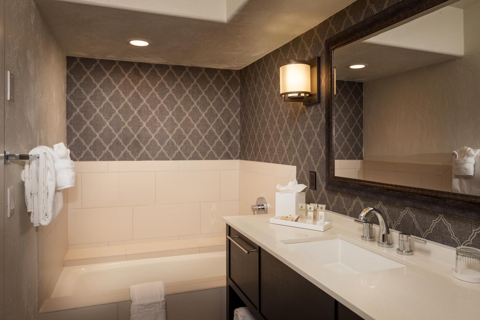 Luxury Junior Suite with Two Double Beds,832962926:JPEG