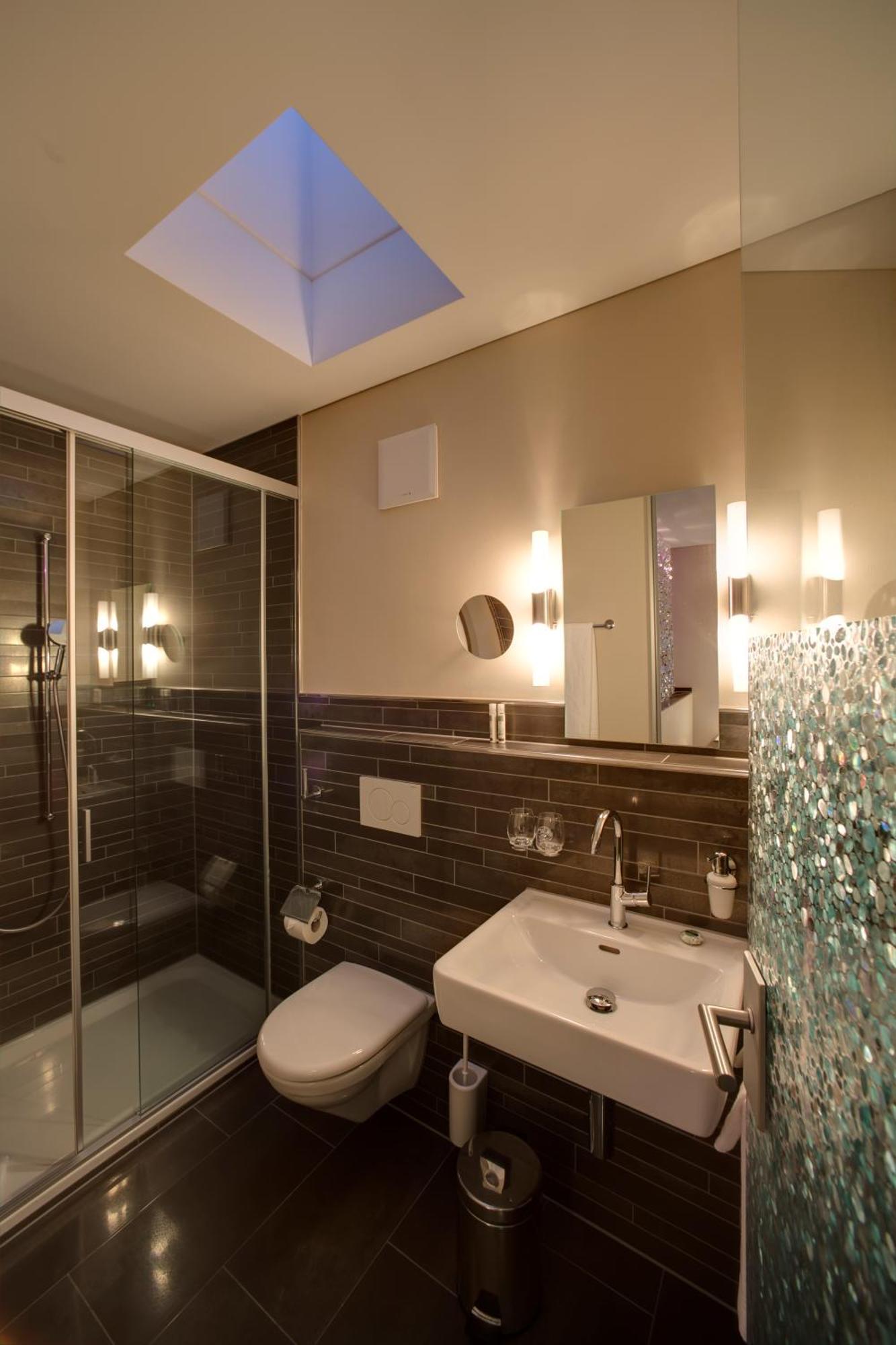 Two-Bedroom Apartment,1516382341:JPEG