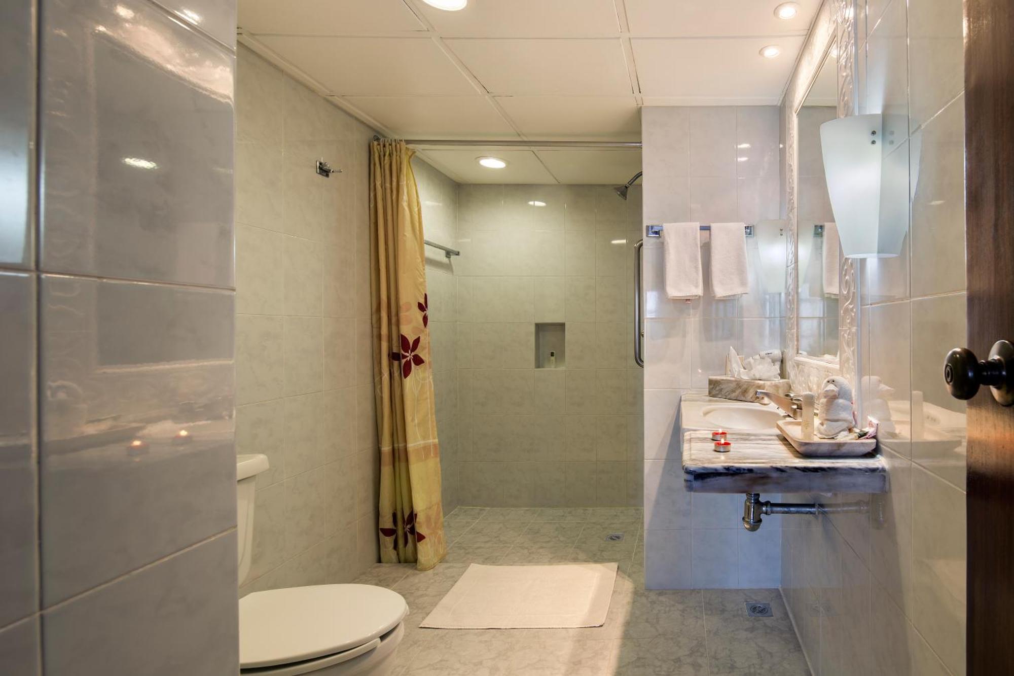 Deluxe Double Room,1087753168:JPEG