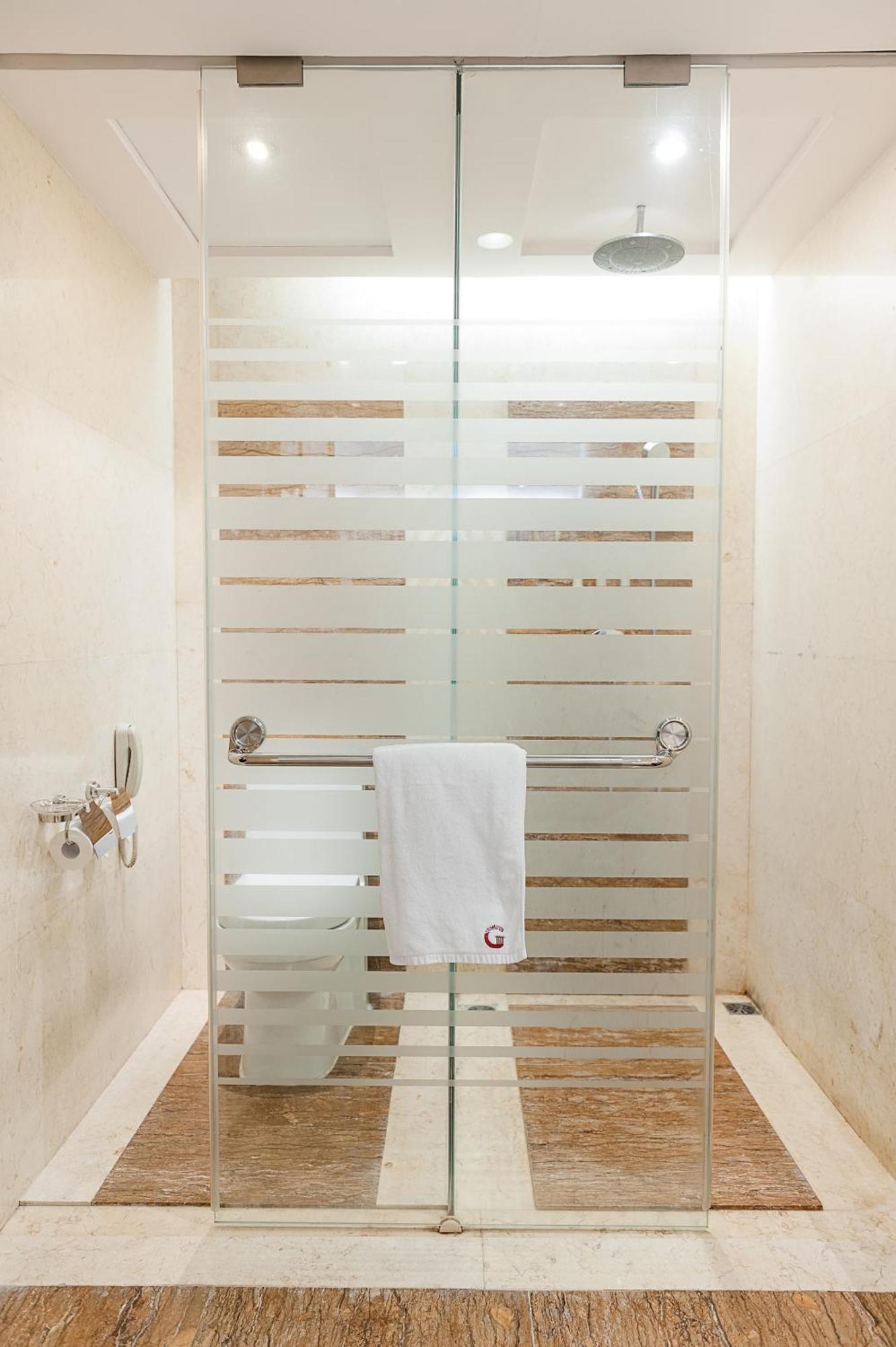 Executive King Room,841565138:JPEG