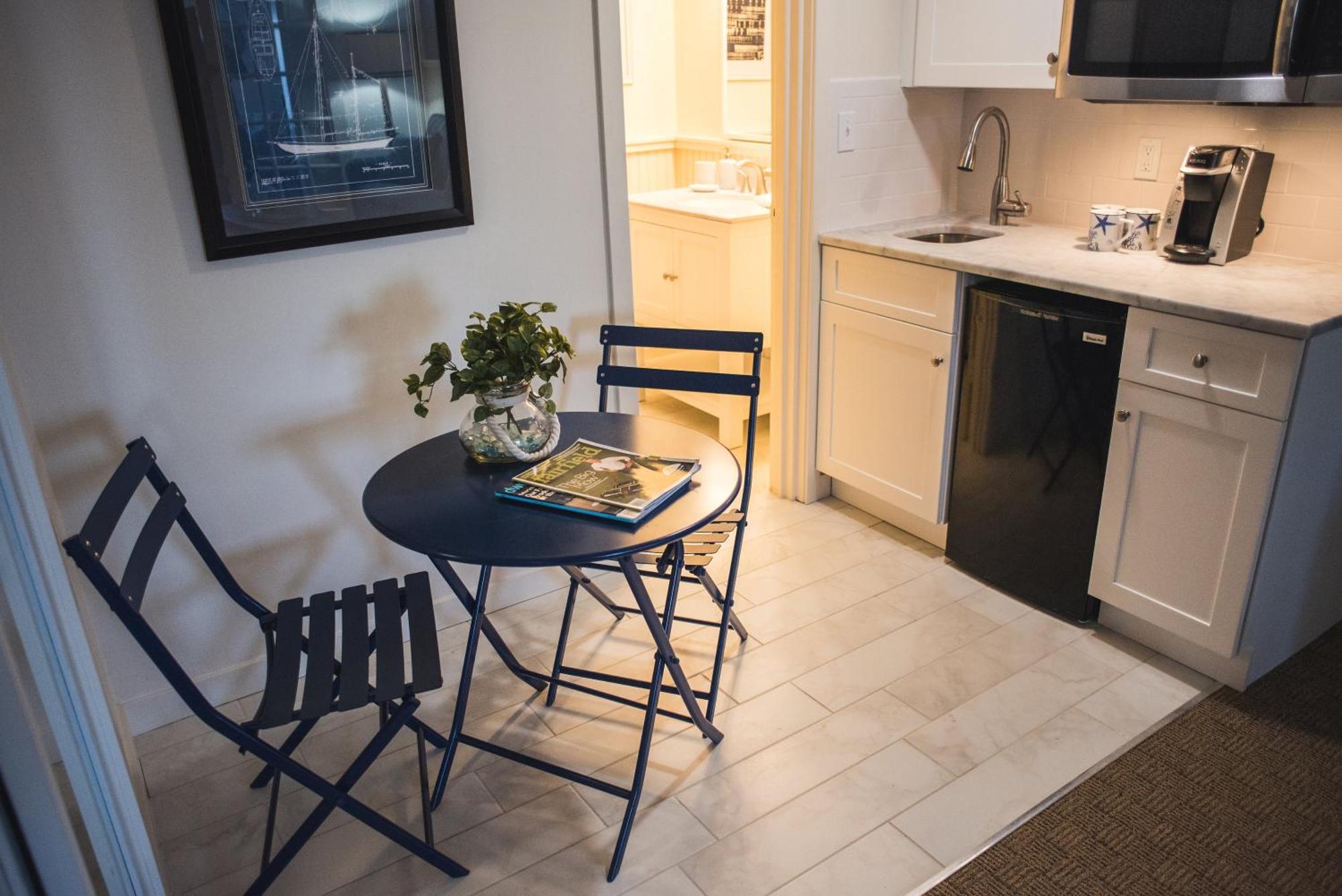 King Suite with Kitchenette,1187672188:JPEG