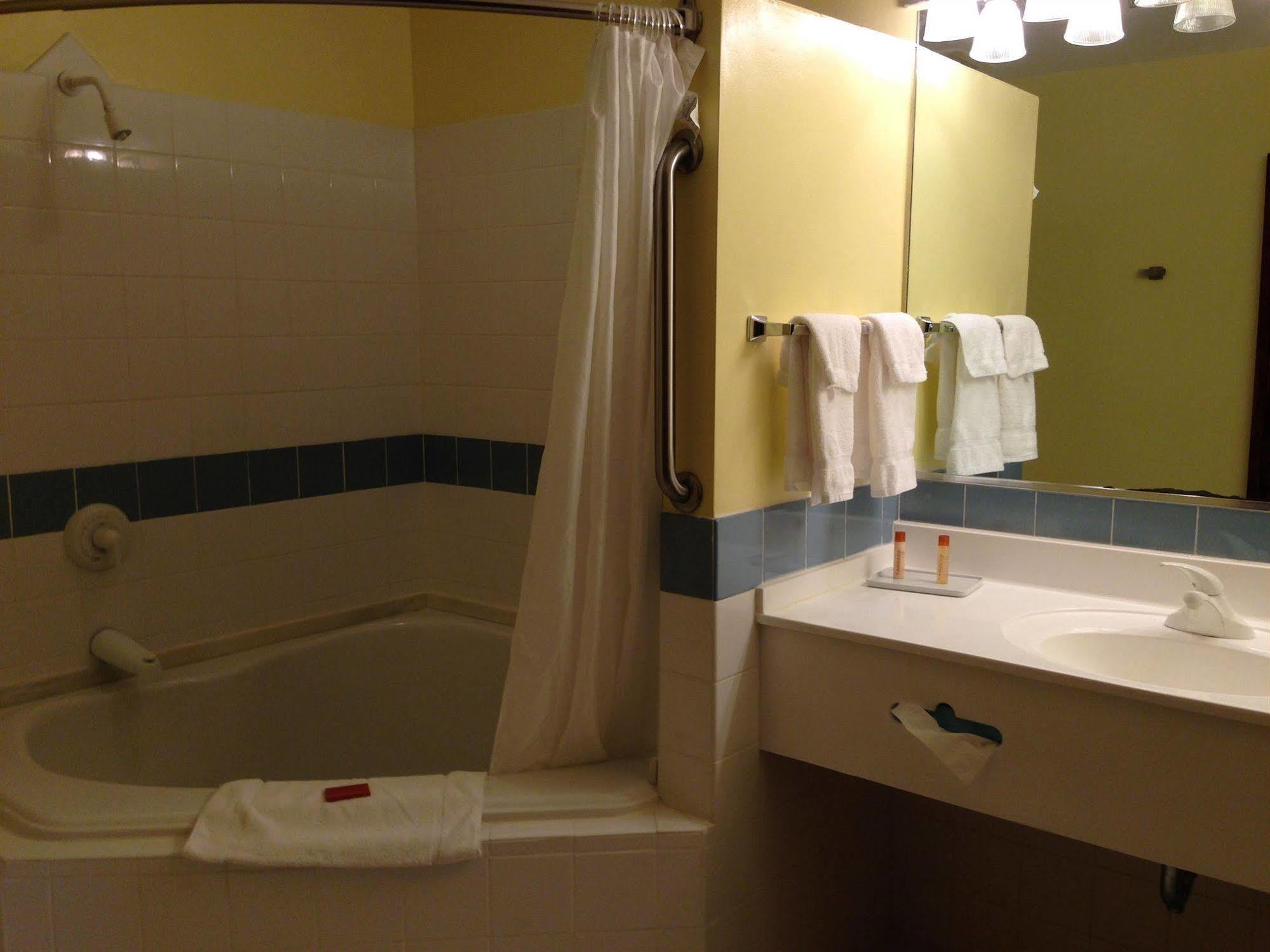 Parlour Suite