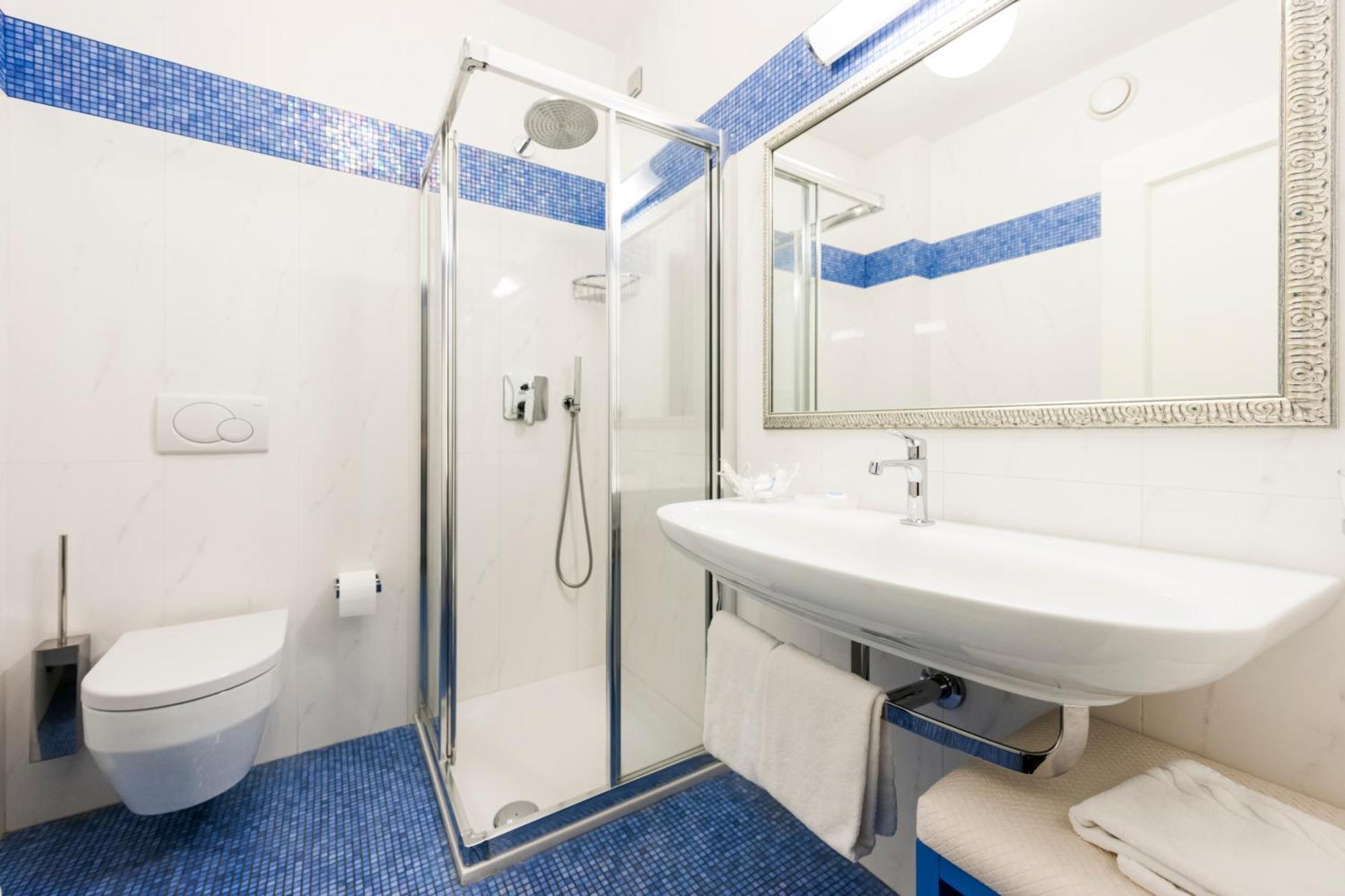 Comfort Double Room,705708052:JPEG