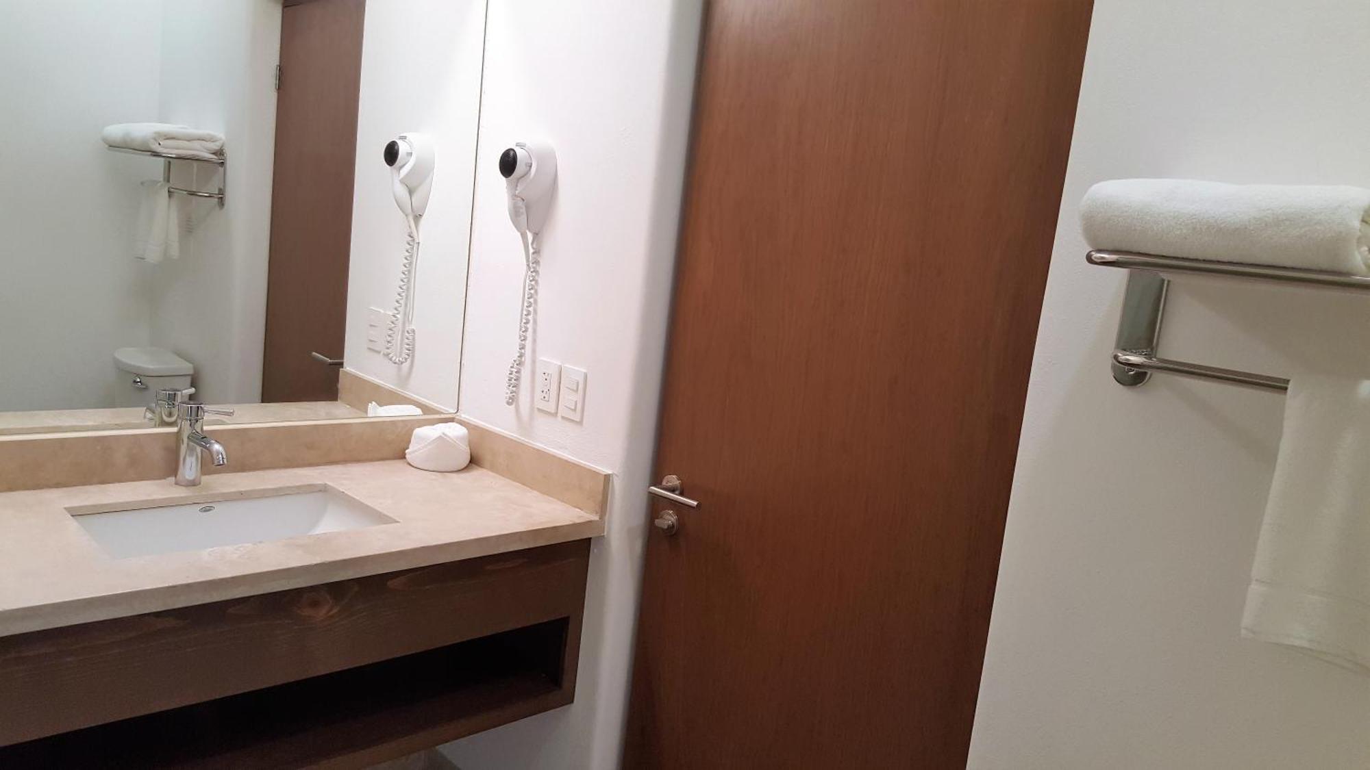 Standard Double Room,711487177:JPEG