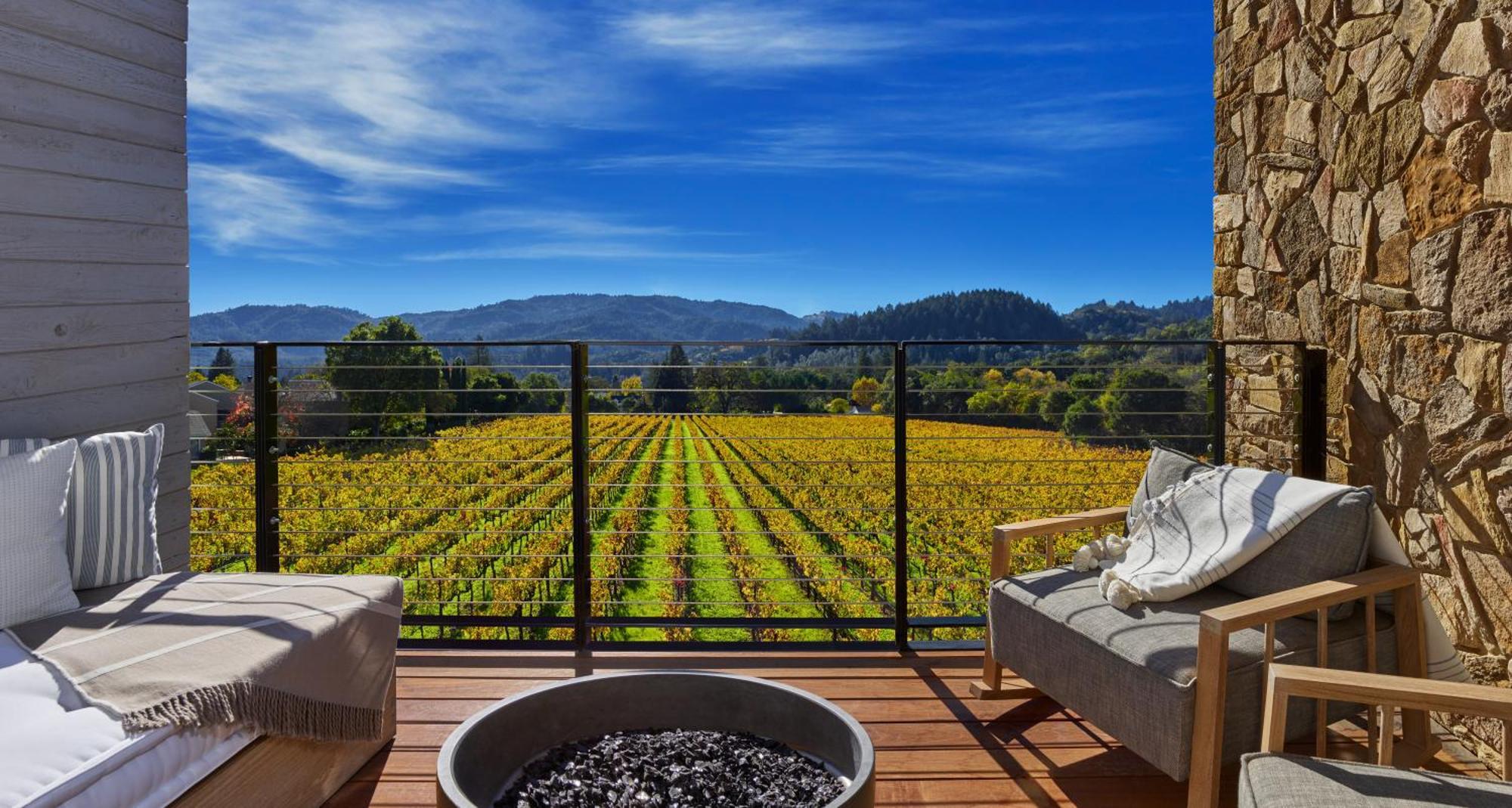 Queen Room with Two Queen Beds, Vineyard View and Balcony