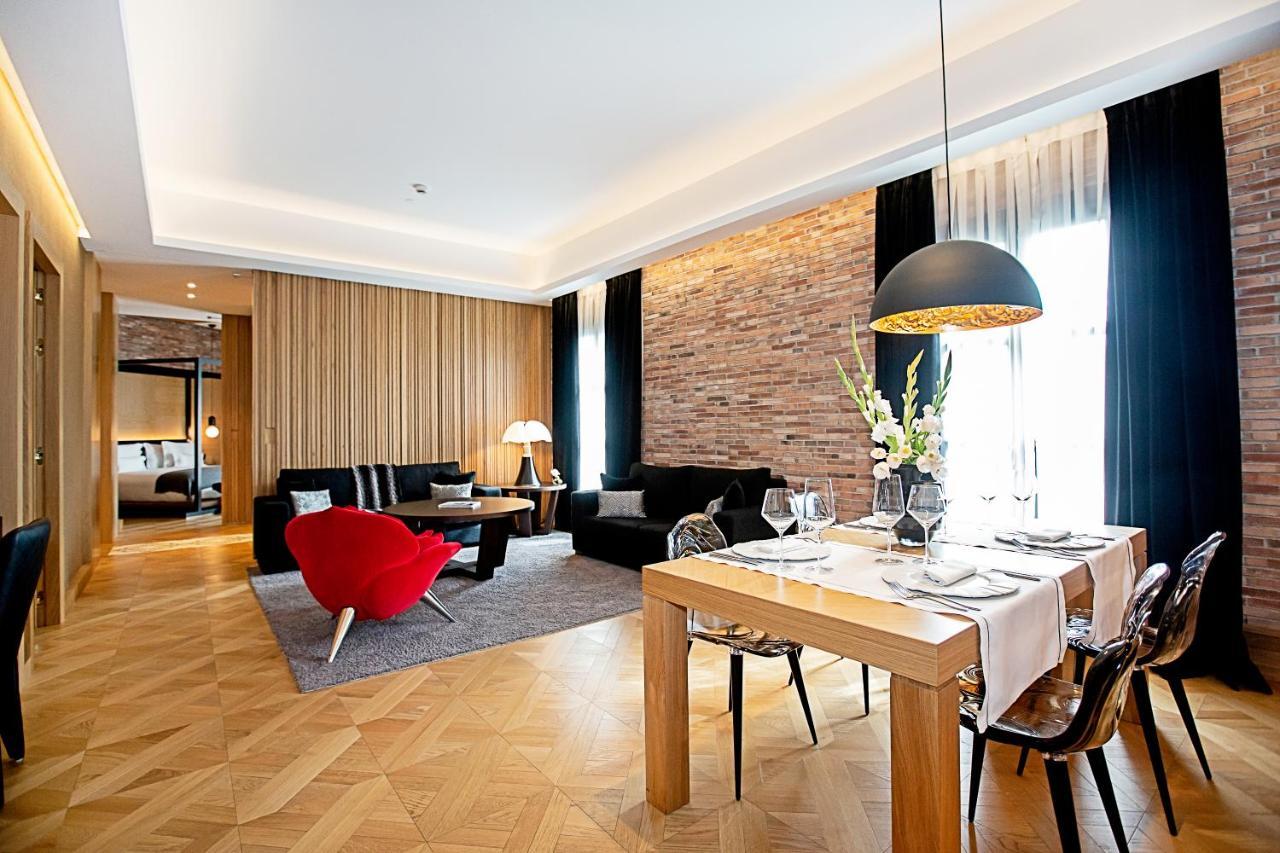 Superior Suite with City View,1273095739:JPEG