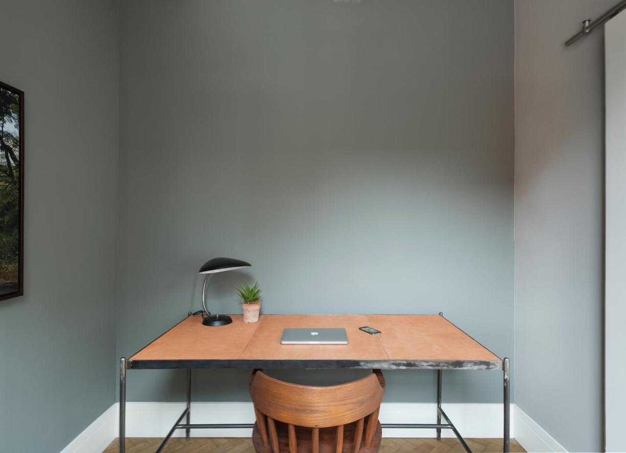 One Bedroom Apartment with Den,726754087:JPEG