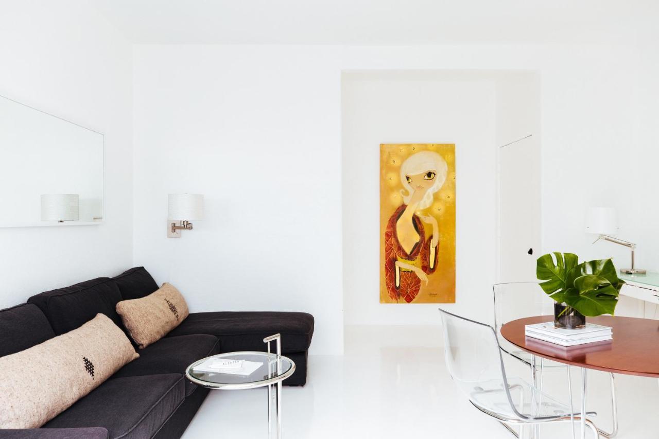 One Bedroom King Suite,1328929049:JPEG