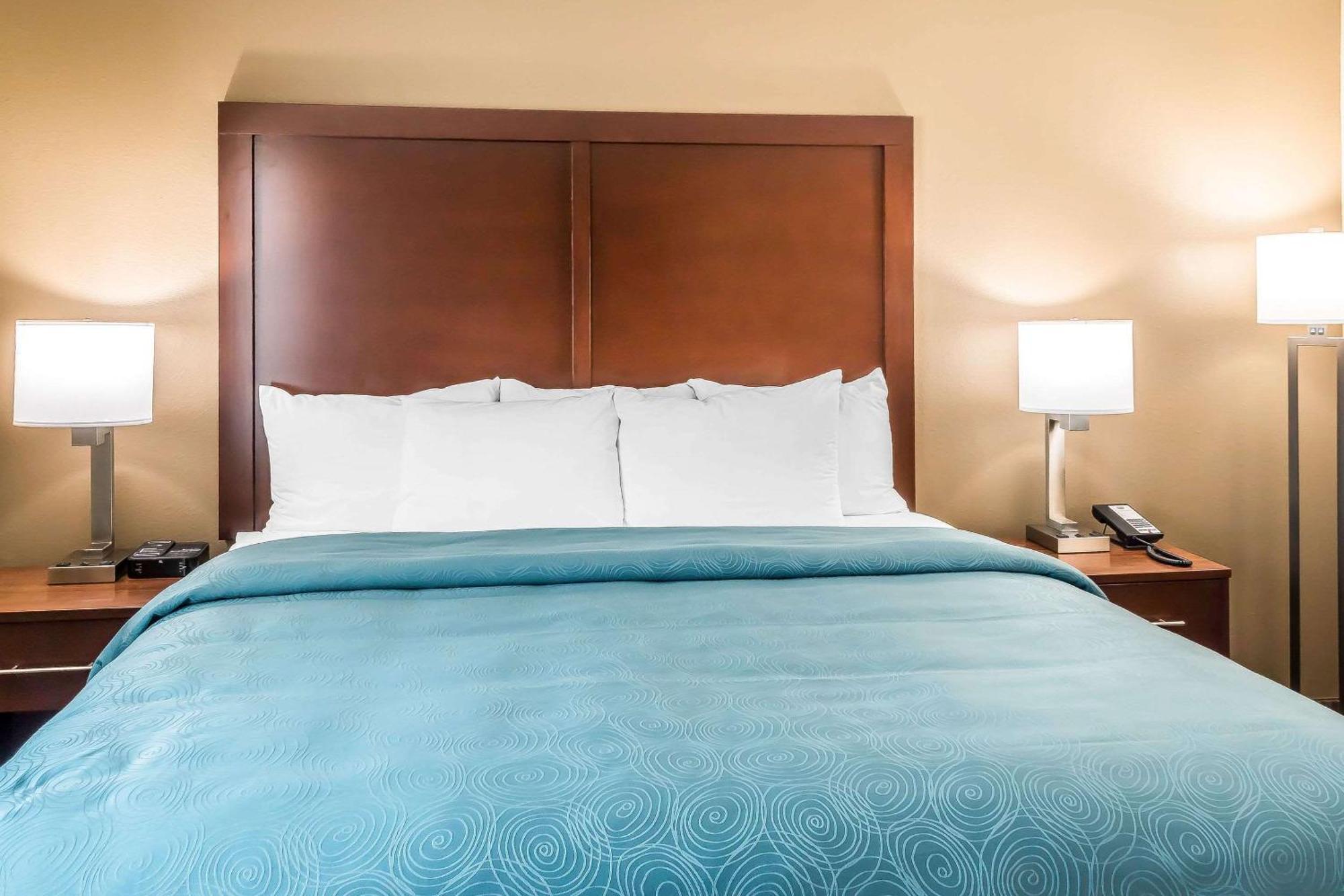 King Suite with Sofa Bed - Non-Smoking