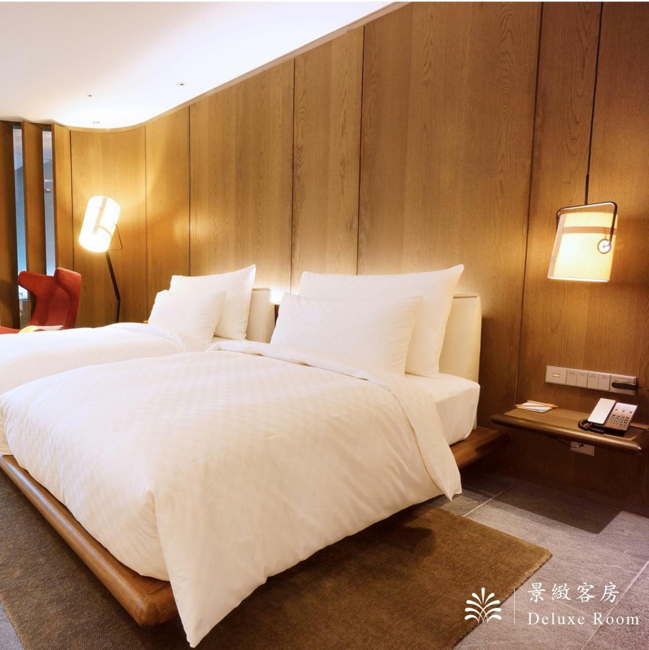 Twin Room,780888855:JPEG