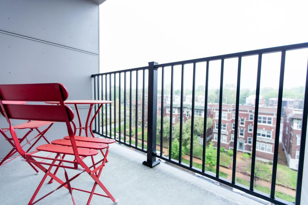 One-Bedroom Apartment (Self Check-in with Virtual Front Desk)