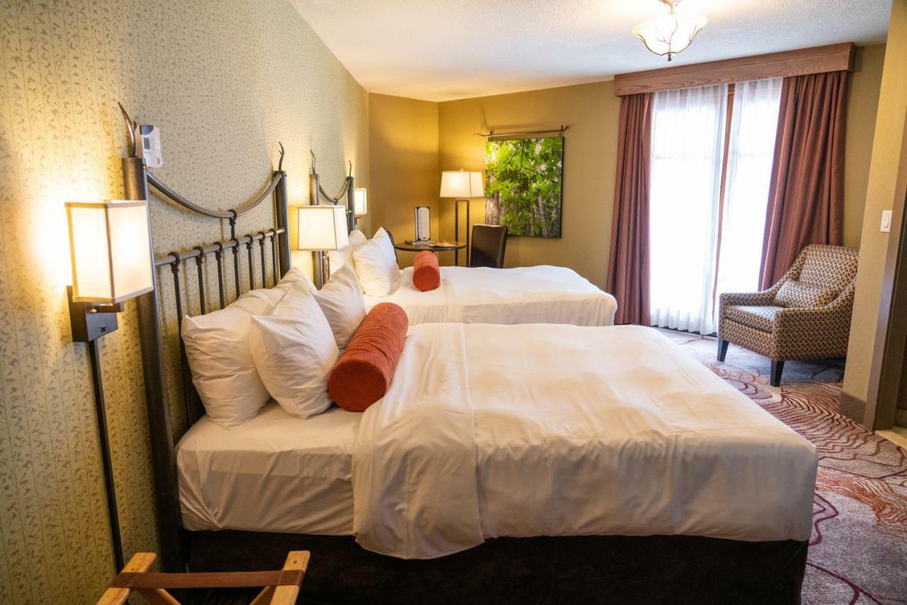Superior Two Queen Room with Balcony