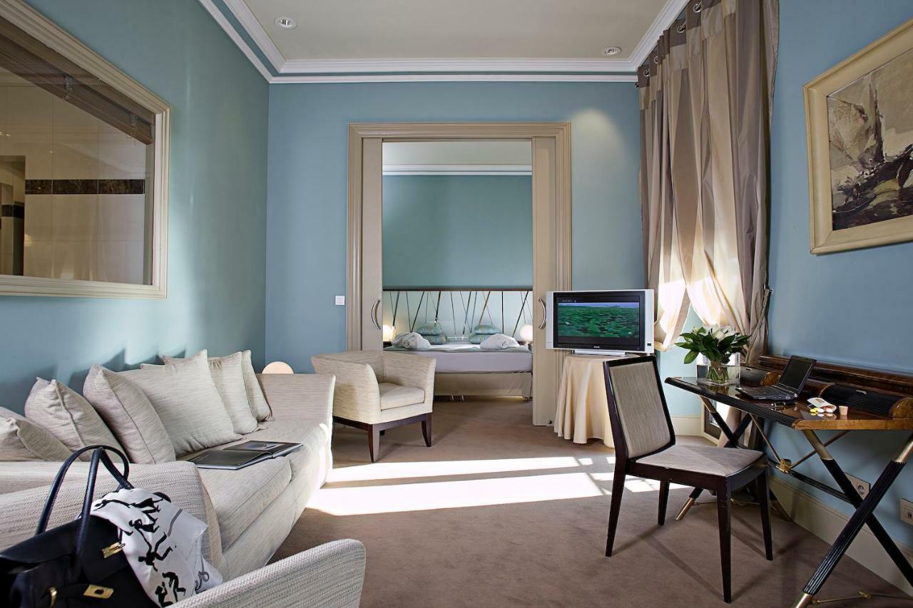 Suite with Balcony and Sea View,1470323021:JPEG