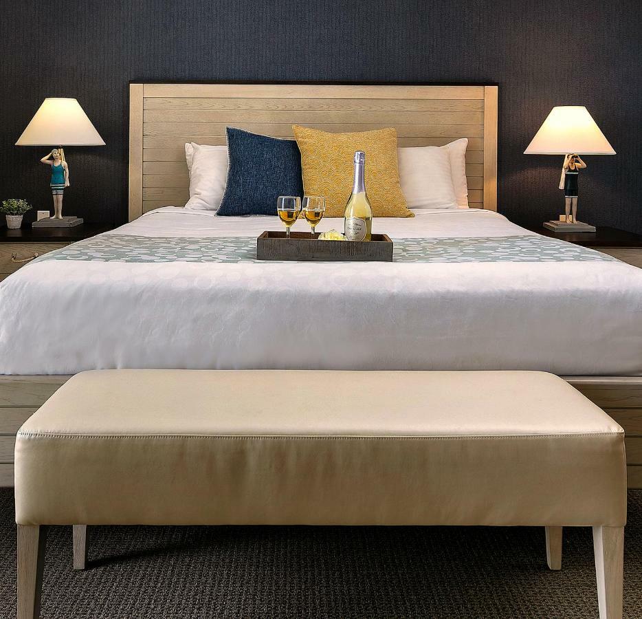 Courtyard View, Two Bedrooms, King & Two Queens,818489930:JPEG