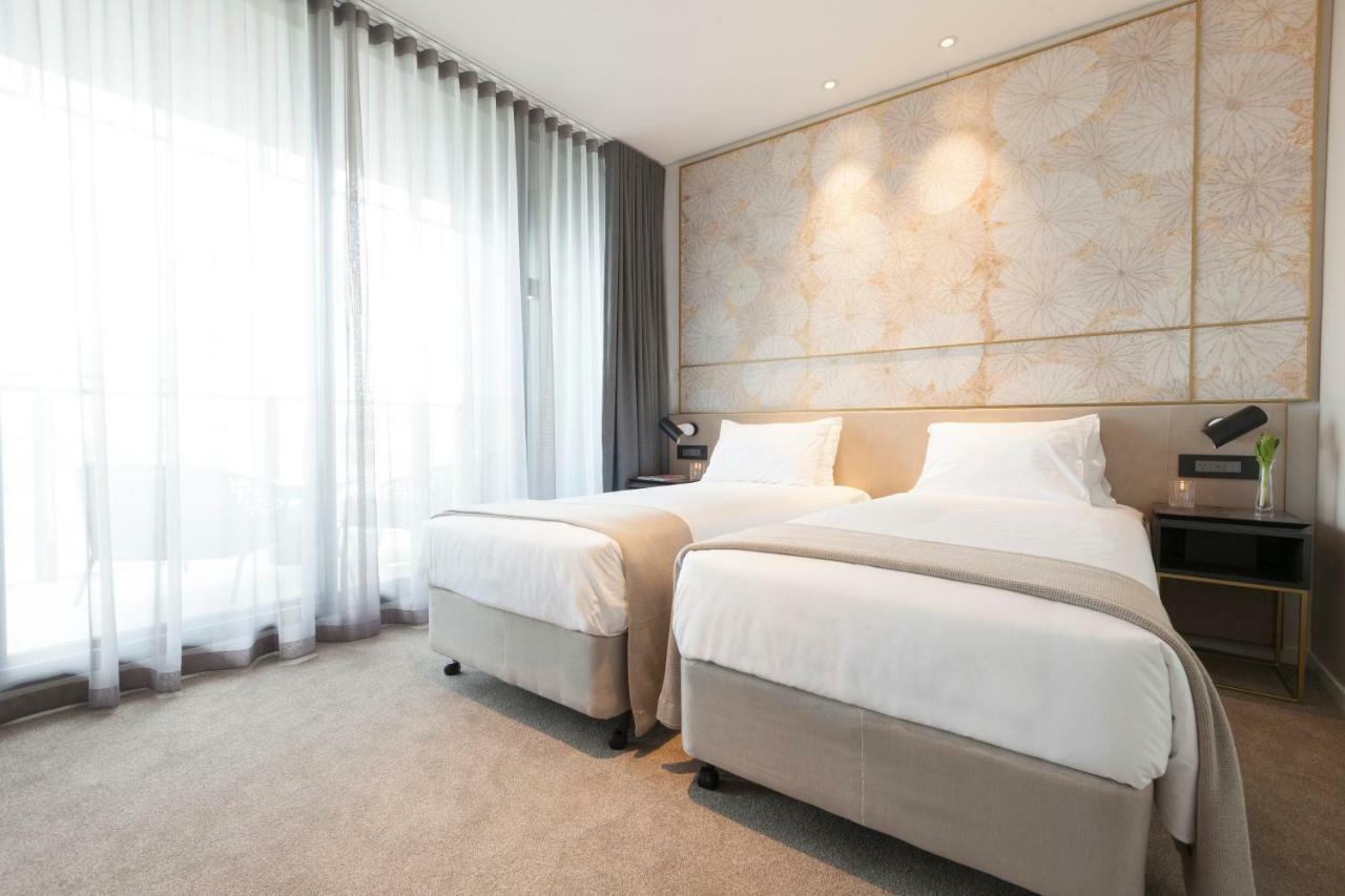 Two-Bedroom Apartment with Balcony - One Bathroom,989180527:JPEG