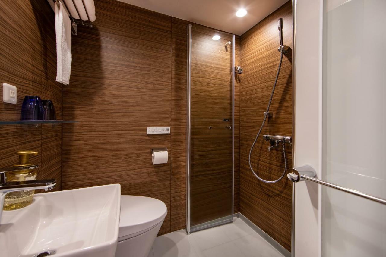 Hollywood Twin Room,1222707781:JPEG