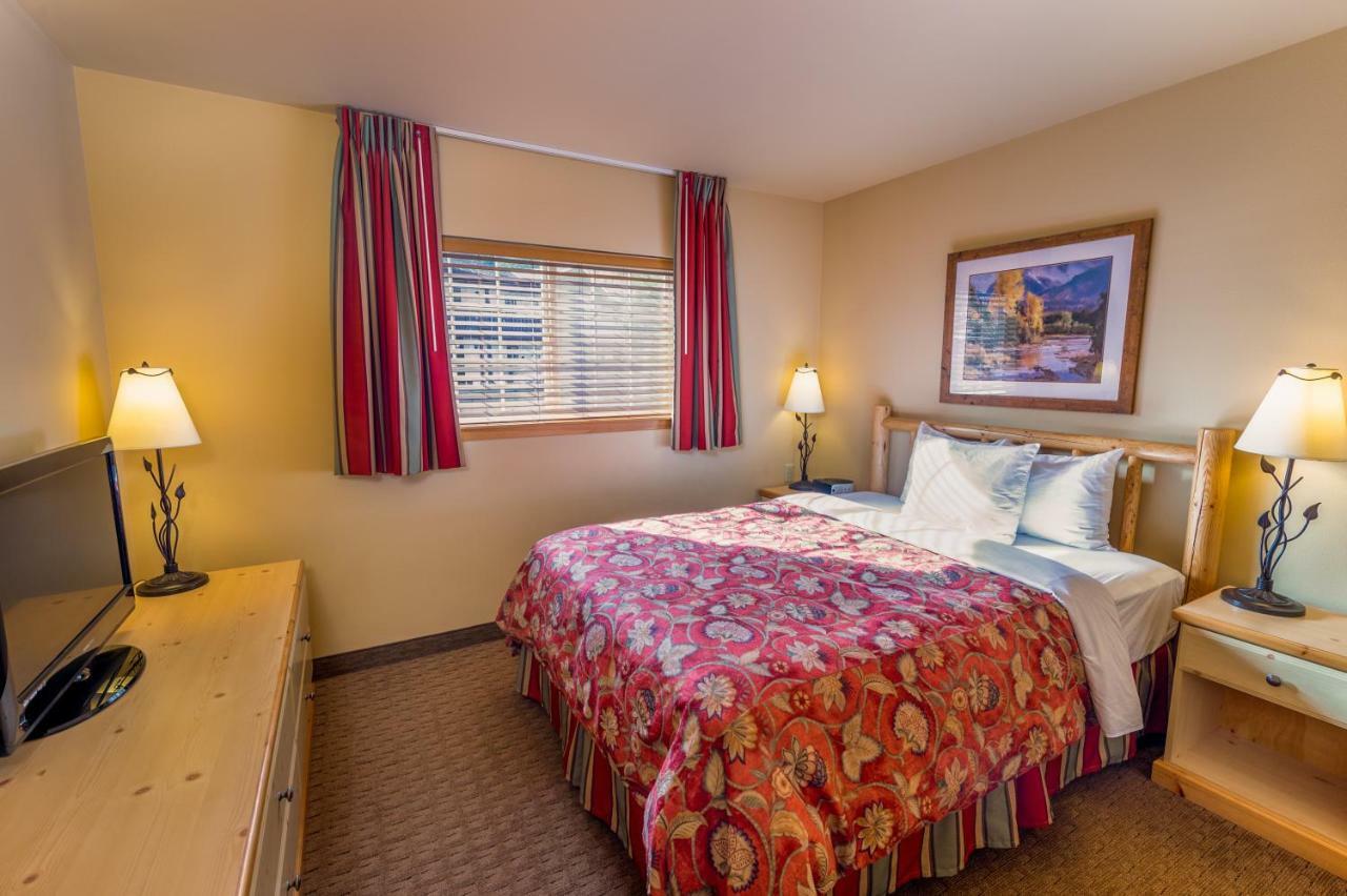 Adams Two-Bedroom Condo,835405865:JPEG