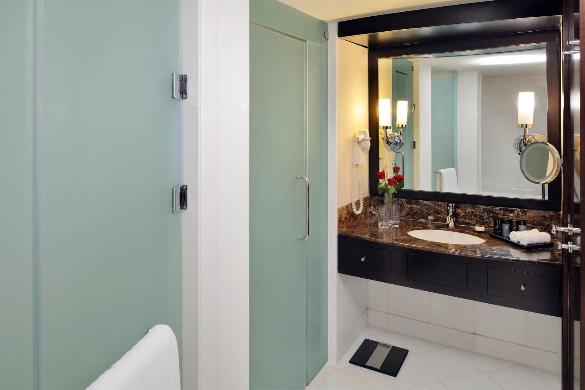 Classic Twin Room with Sea View