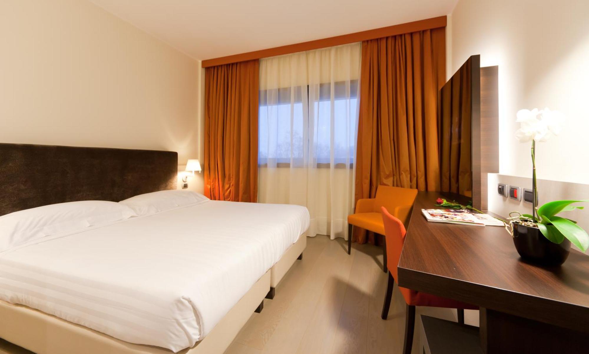 Premium Double or Twin Room,844765679:JPEG