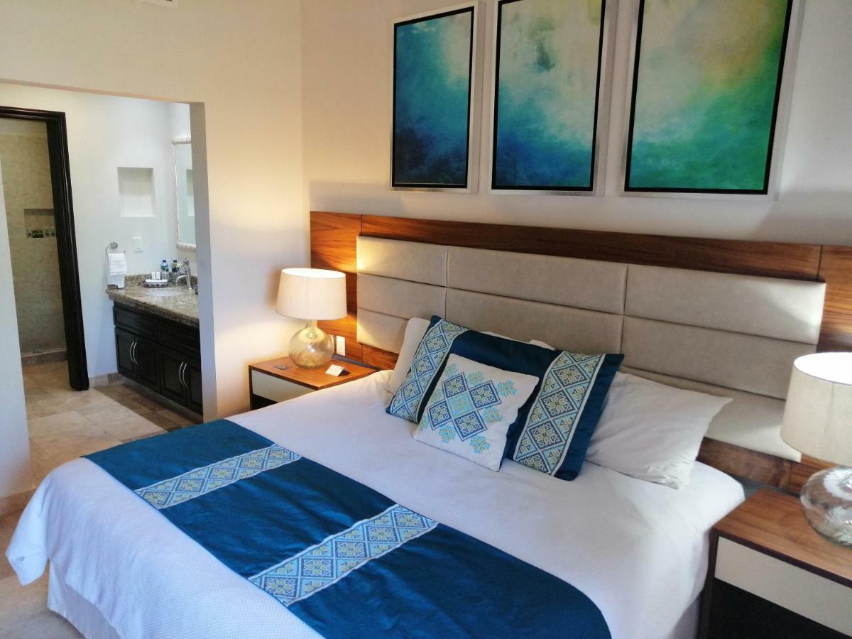 One-Bedroom Suite,889065454:JPEG