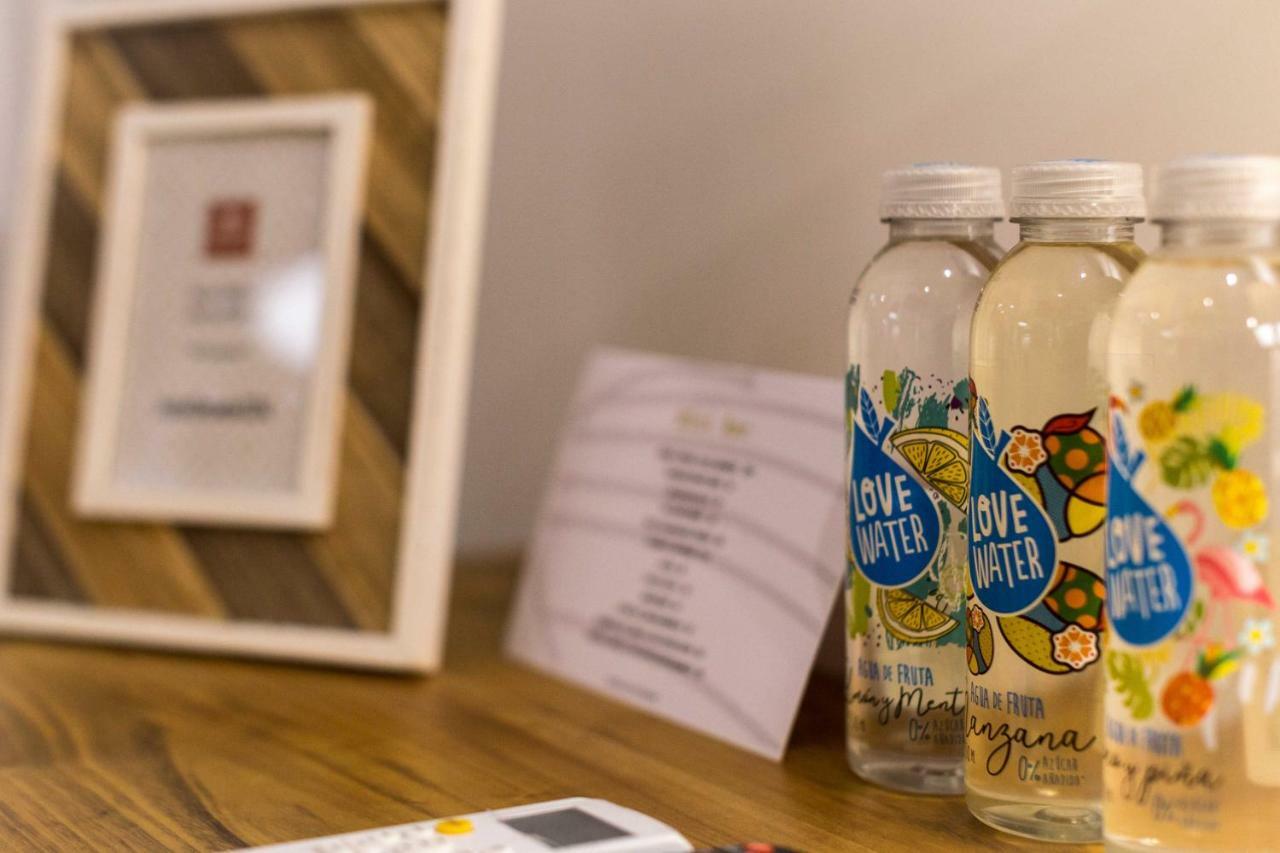 Deluxe King Suite,893430544:JPEG