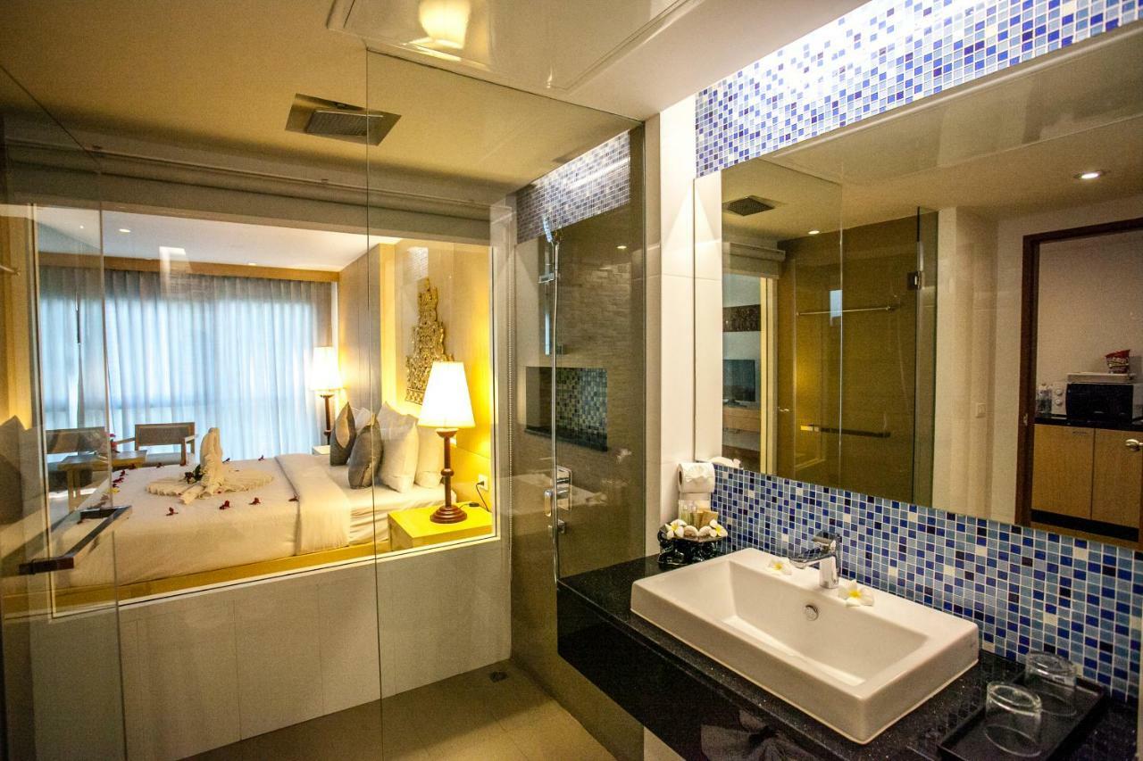 Executive Suite with Outdoor Hot Tub