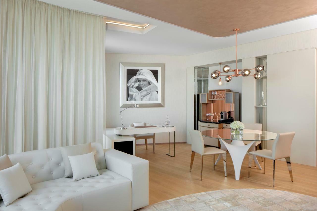 Charleston Suite,1284501469:JPEG