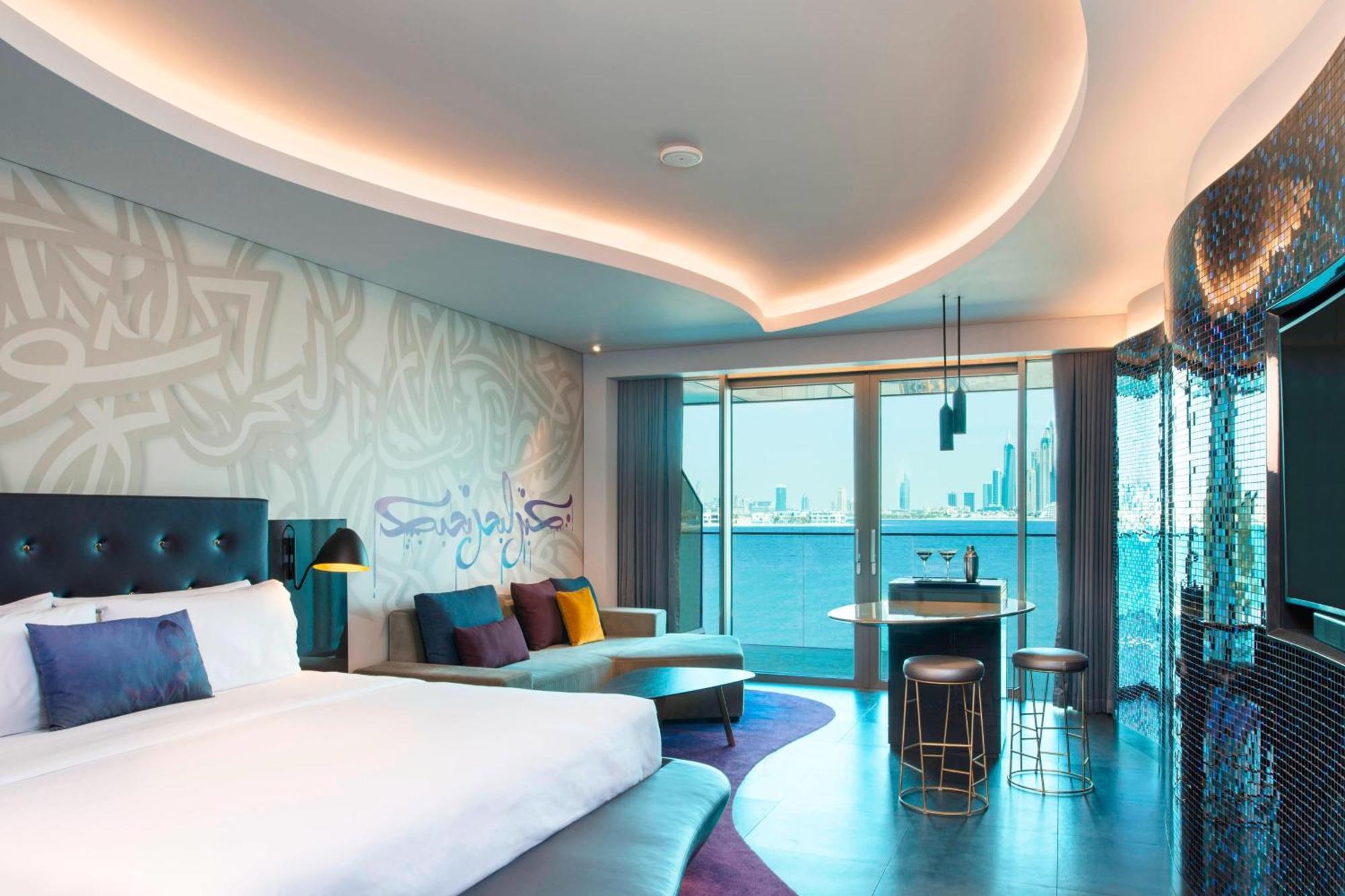 Spectacular Room, 1 King, Skyline view with Private Balcony - includes 3 hours of Free Flow of Selected Drinks,1282470079:JPEG