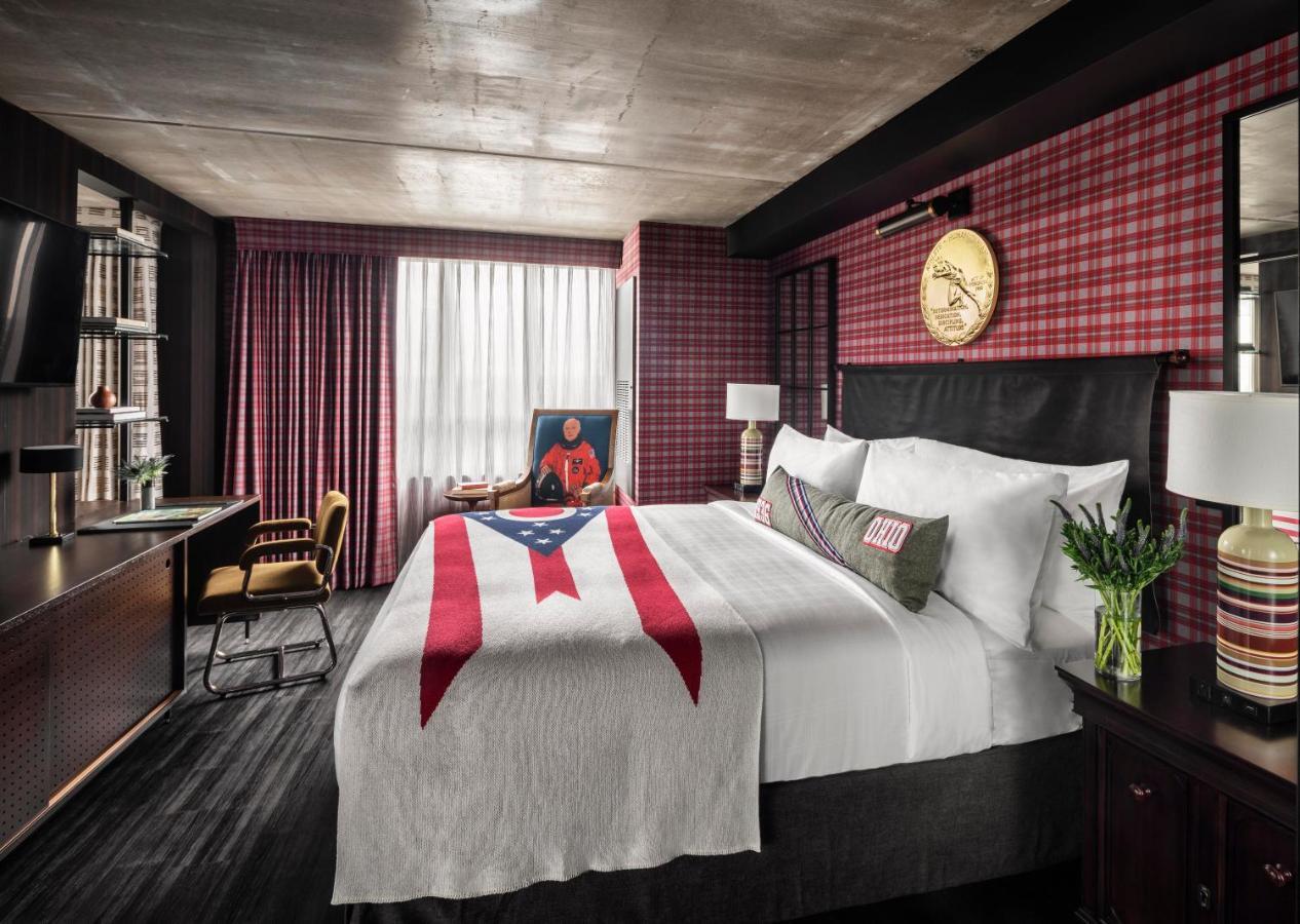 Graduata King Studio Suite,940587679:JPEG