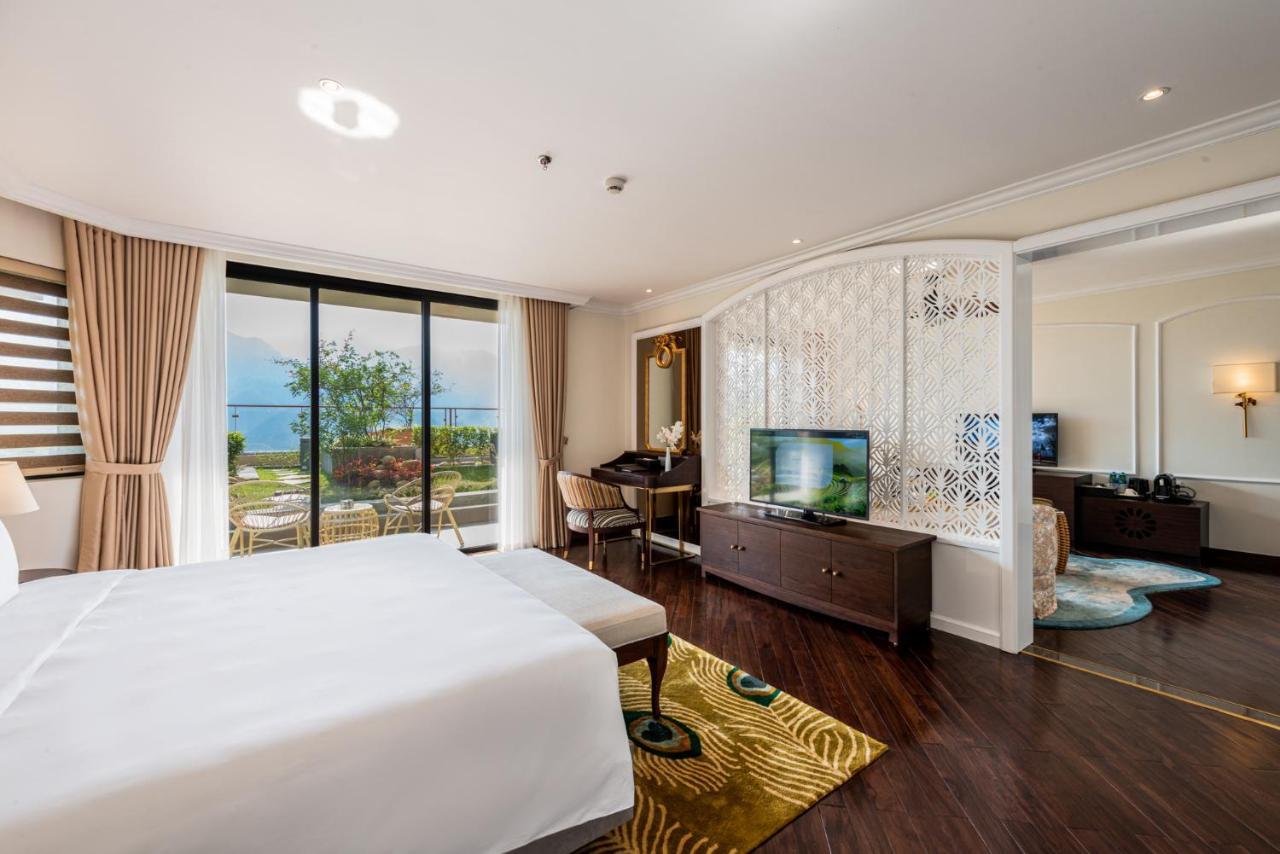 Suite Double with Balcony and Mountain View,941273119:JPEG