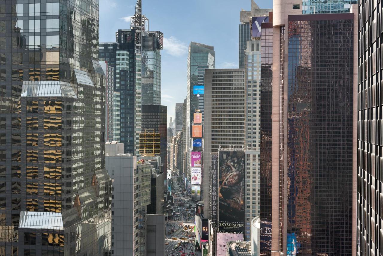 Social Premier Times Square King -Ball Drop View,1246857367:JPEG