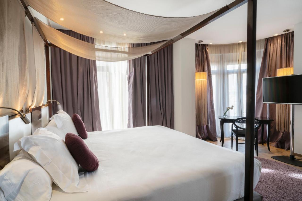 Deluxe Room,1272832501:JPEG