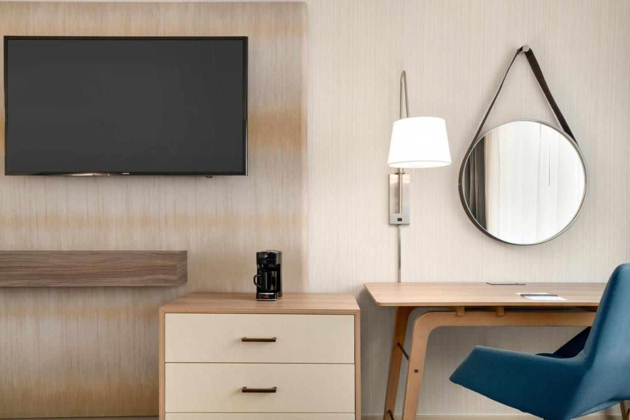 Standard Room,1037542189:JPEG