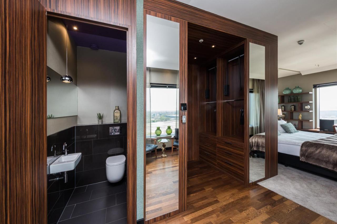 King Suite with Spa Bath,995751337:JPEG