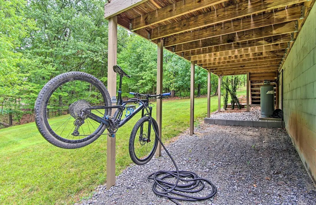 Bella Vista Home Steps To Mountain Biking Trails!-1