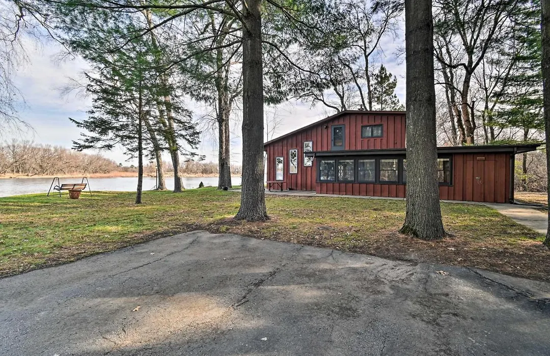 'Eagles Nest' - Baraboo Cabin On Wisconsin River!-1