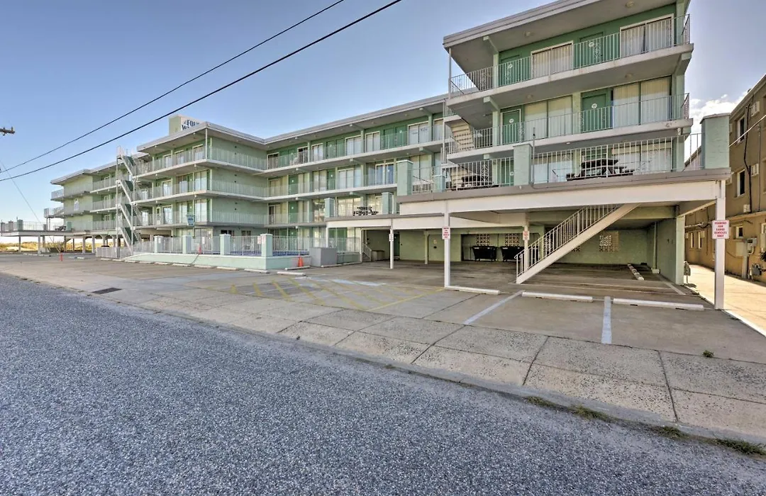 Remodeled Condo Right On Wildwood Crest Beach!-1