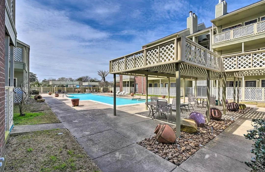 < 1 Mi To Stewart Beach: Gem In East End Galveston-1