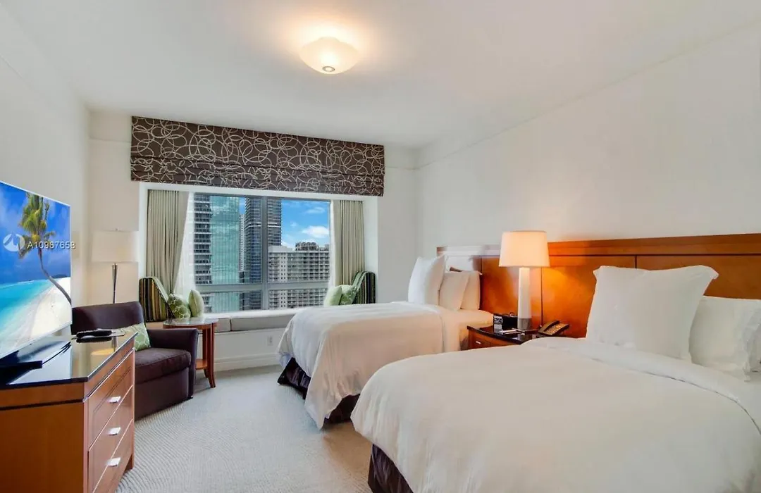 Four Seasons Hotel Miami - Luxury Private Residences-1