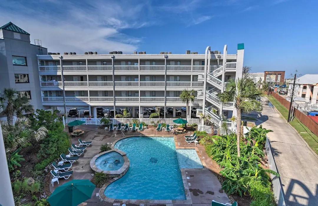 Walk To Beach Casa Del Mar Condo With Ocean Views!-1