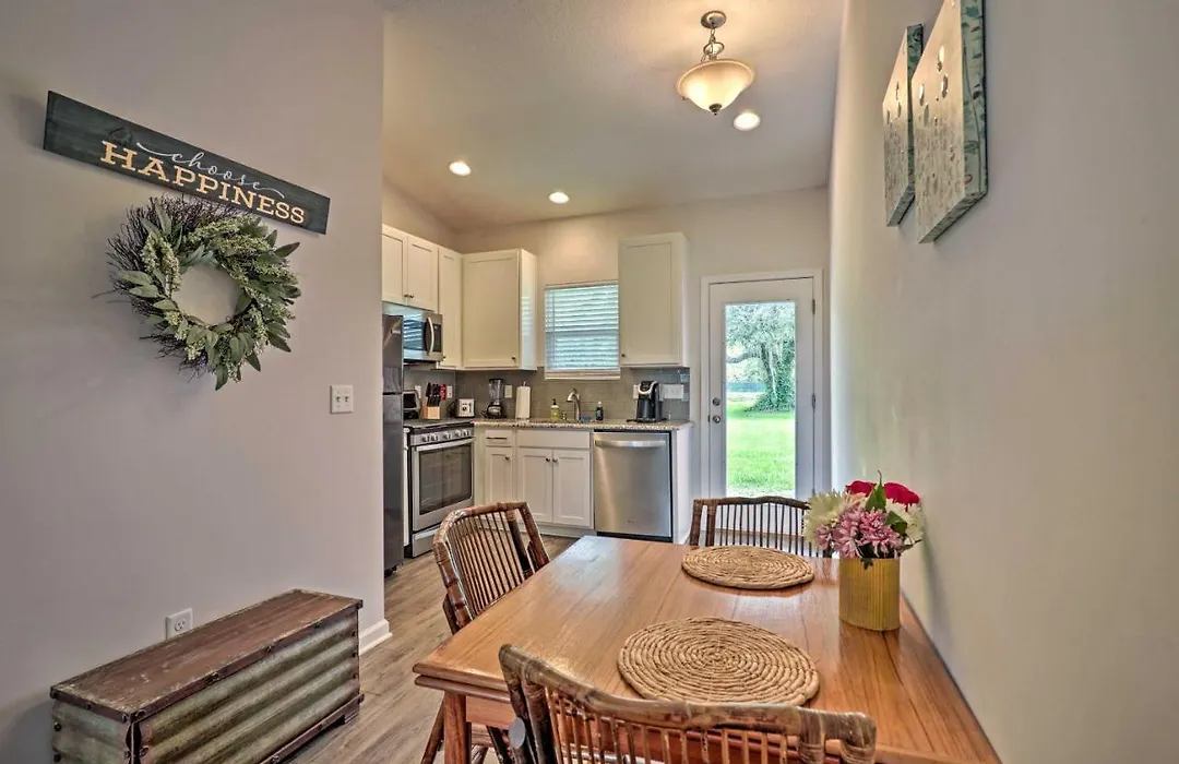 Pet-Friendly Palatka Apartment With Gas Grill!-1