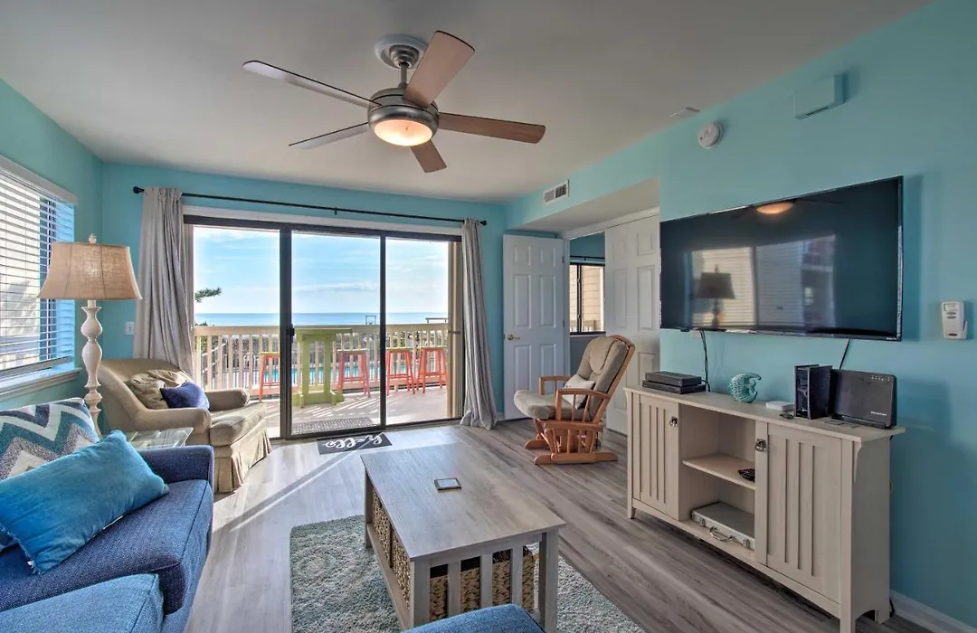 Walk To Shore! Ocean-View Condo In Carolina Beach-1