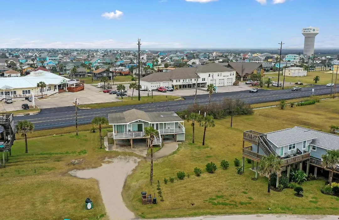 Coastline Views! Jamaica Beach Home W/ Foosball-1