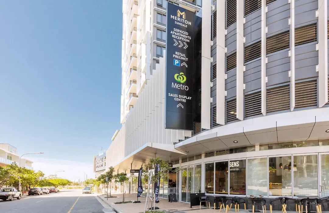 Meriton Suites Southport-1