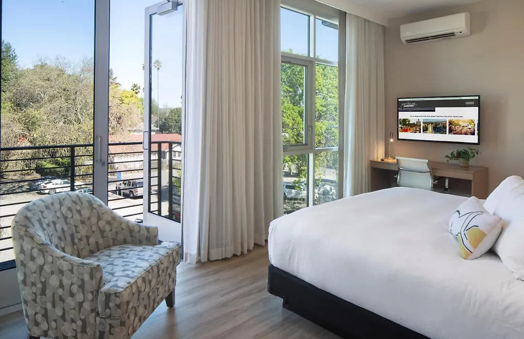 Art House Hotel-1