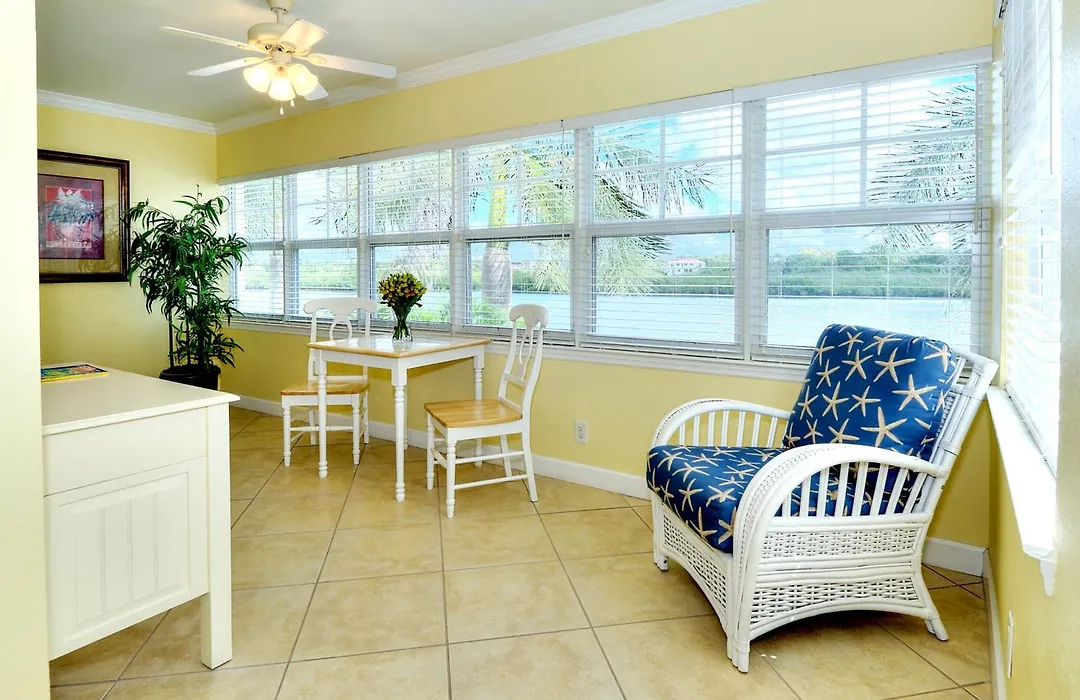 Barefoot Beach Resort-1