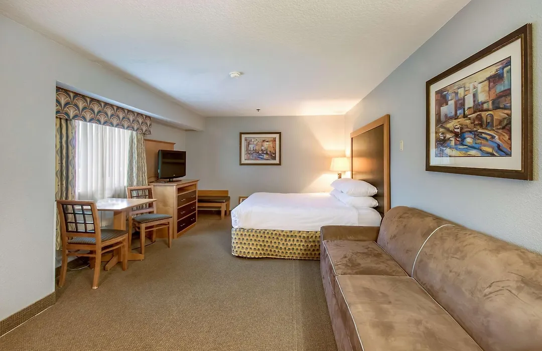 Red Lion Inn & Suites Seaside-1