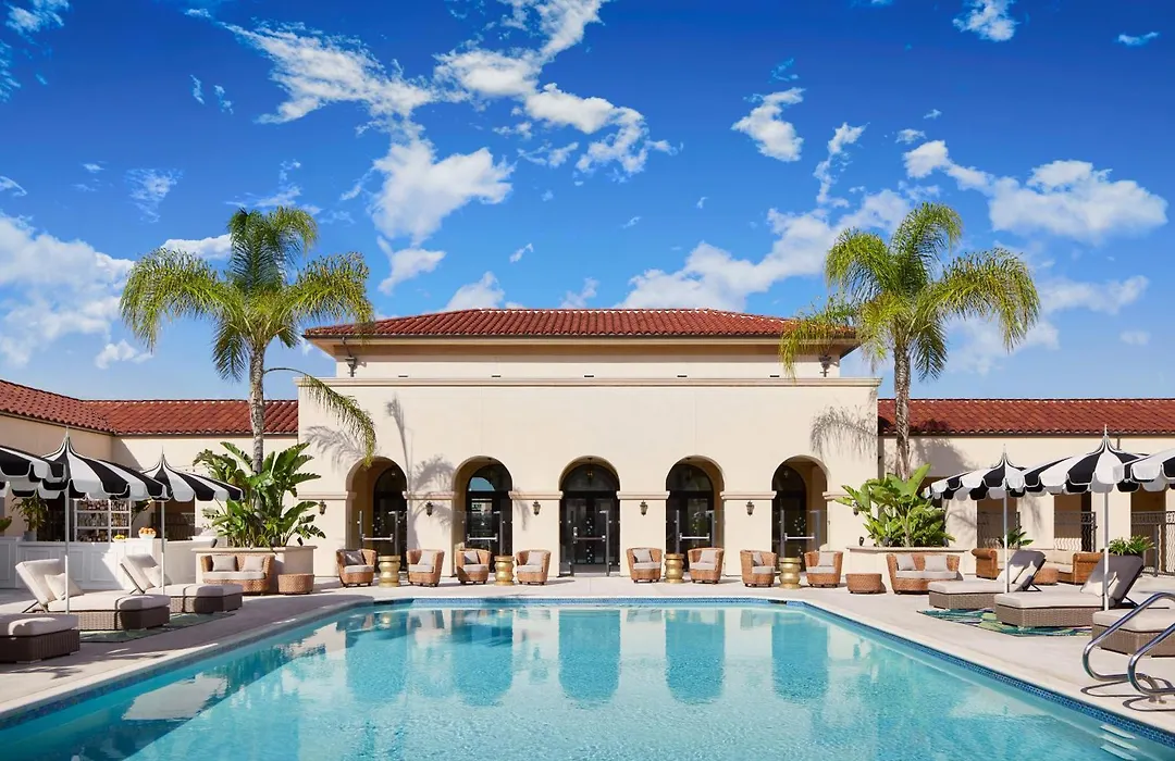 Pasadena Hotel & Pool-1