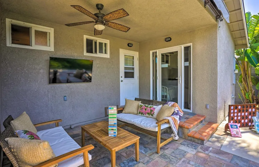 Chic Huntington Beach Escape ~ 1 Mi To Ocean!-1