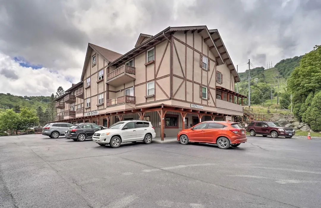 Cozy Condo - Walk To Resort, 9 Mi To Sugar Mtn!-1